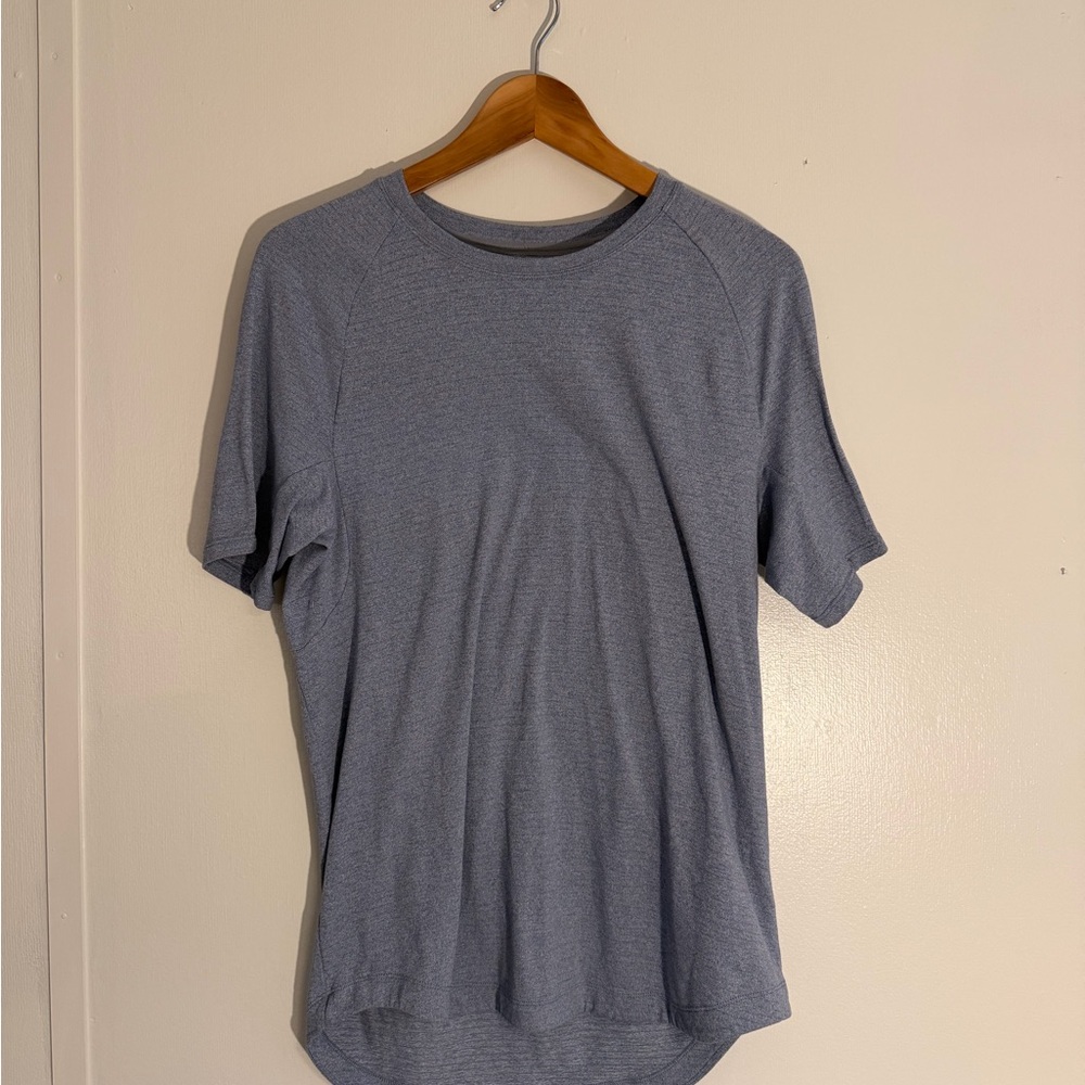 Men’s Lululemon Heathered Blue Short Sleeve Tee